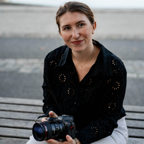 Dométhilde Caillet, photographe professionnelle spécialisée dans l'Artisanat